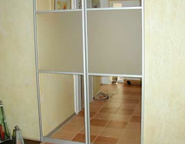 Schrank Schiebetüren